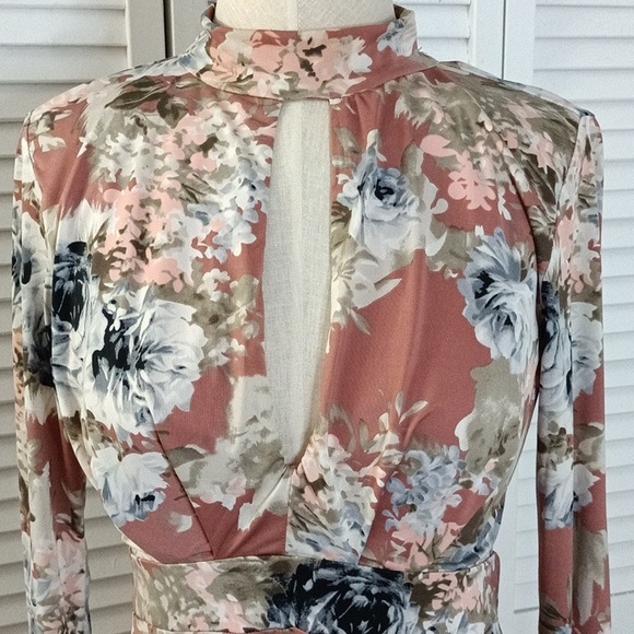 Floral Peach Dusty Blue Long Sleeve Deep V Cut Out Dress - Picture 4 of 9